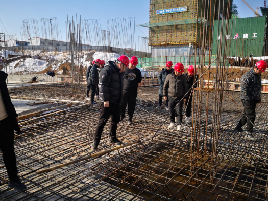 1018305471542920273548112937011742