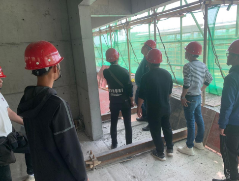 1713411910274228233847443018224311411