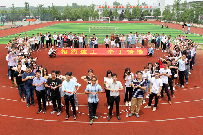 21624173914353479154337213026422913